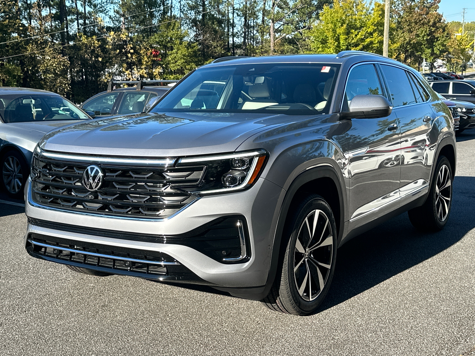 2025 Volkswagen Atlas Cross Sport 2.0T SEL Premium R-Line 3