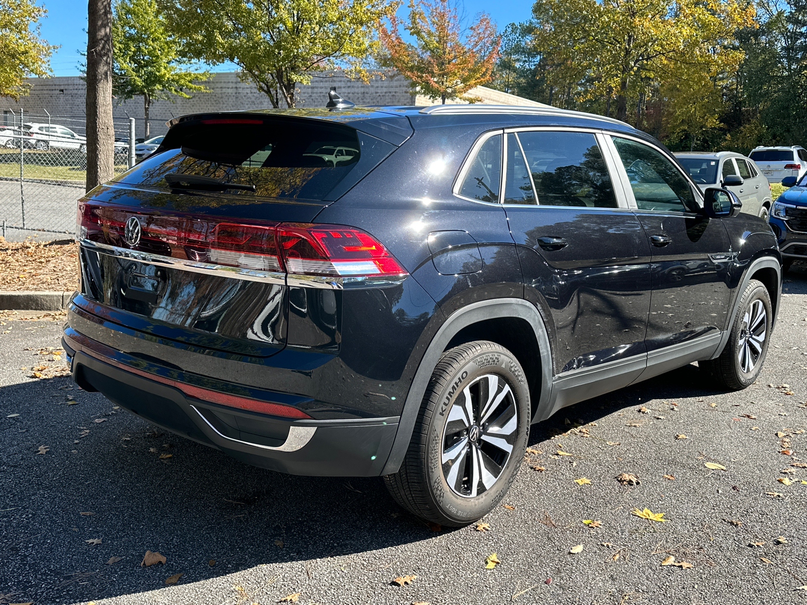 2024 Volkswagen Atlas Cross Sport 2.0T SE 7