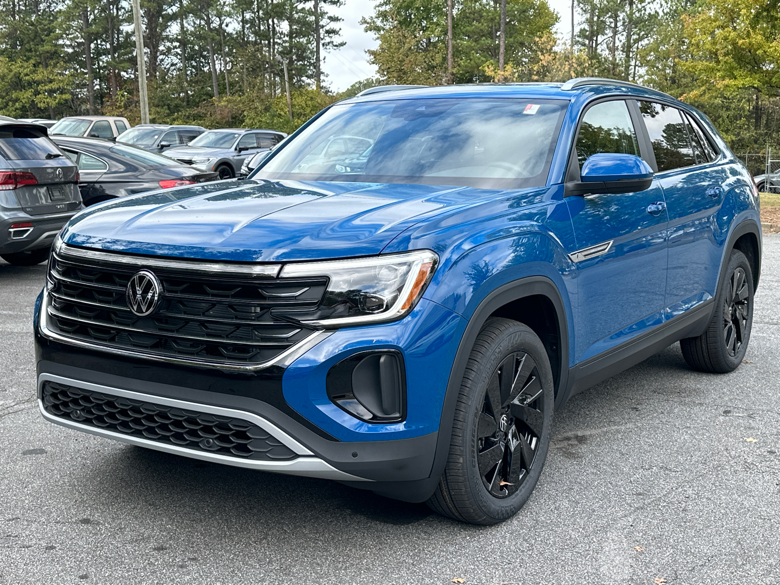 2025 Volkswagen Atlas Cross Sport 2.0T SE w/Technology 3