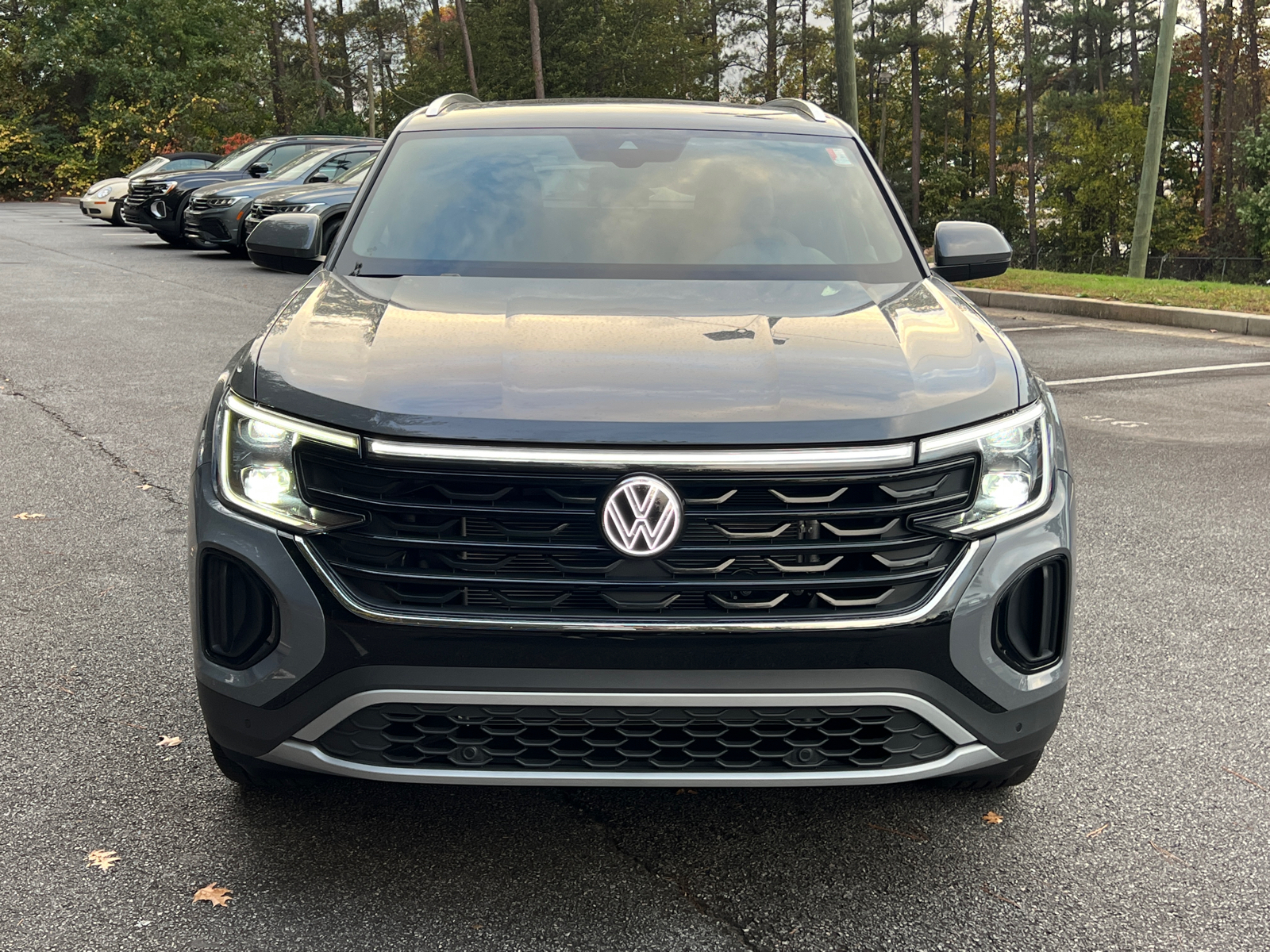 2025 Volkswagen Atlas Cross Sport 2.0T SE w/Technology 2