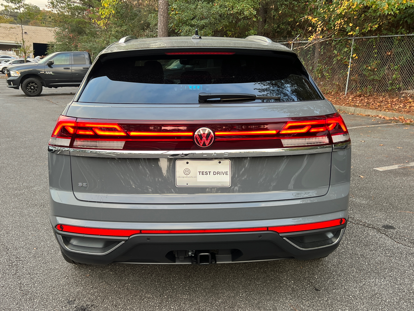 2025 Volkswagen Atlas Cross Sport 2.0T SE w/Technology 6