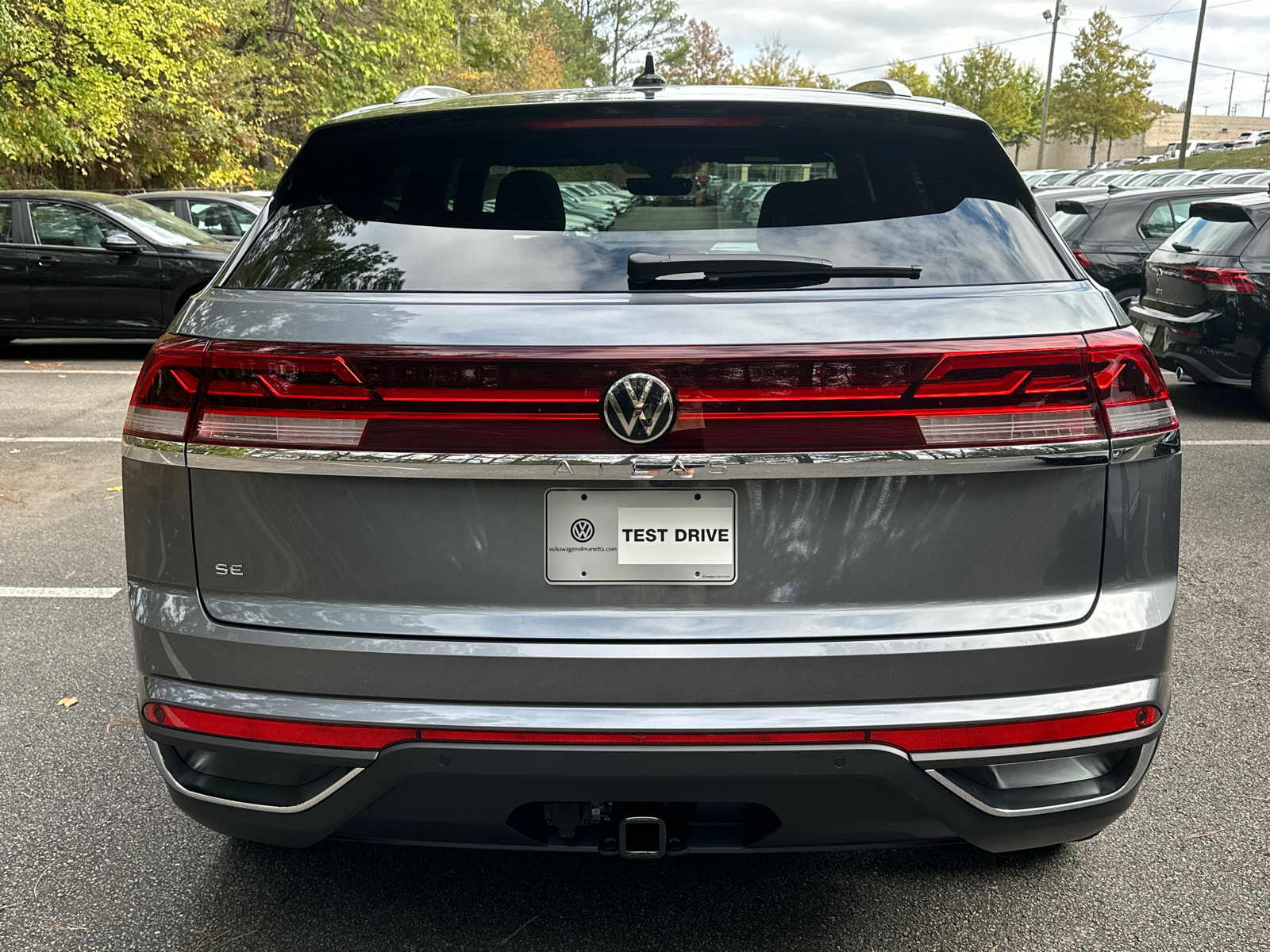 2025 Volkswagen Atlas Cross Sport 2.0T SE w/Technology 6