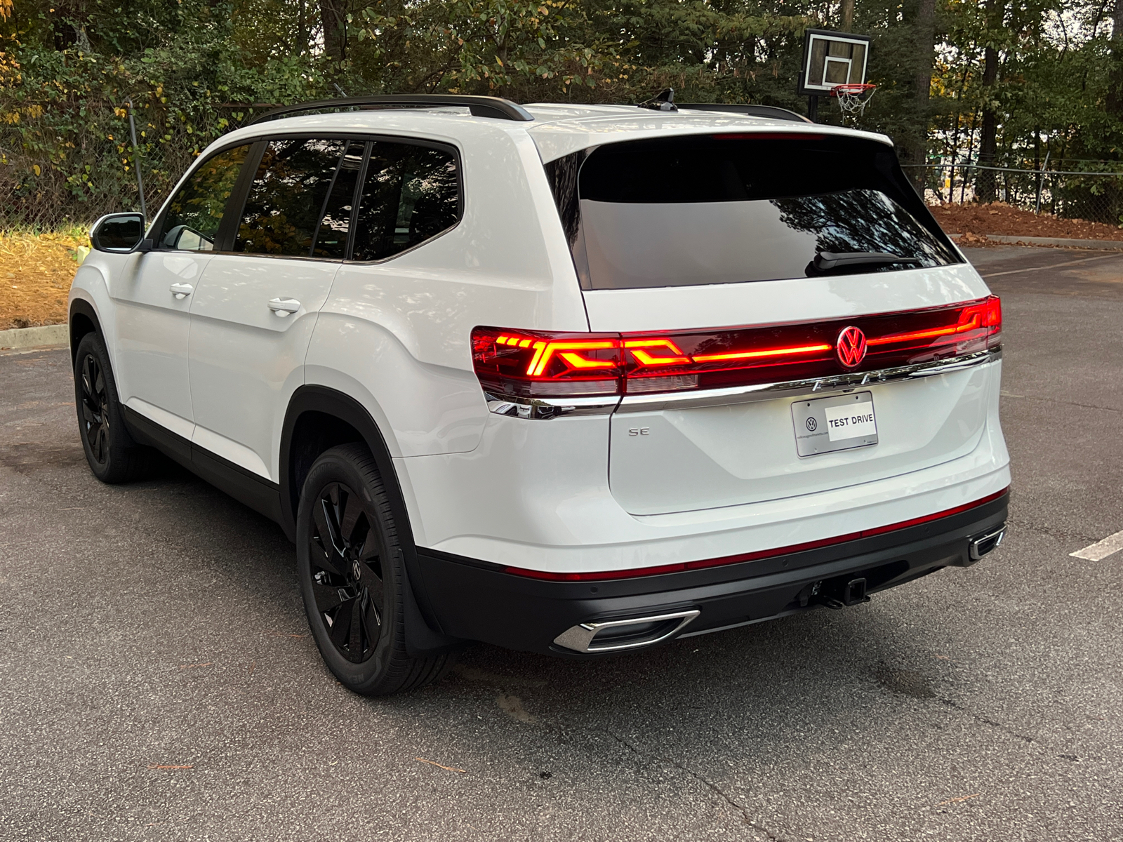 2025 Volkswagen Atlas 2.0T SE w/Technology 5