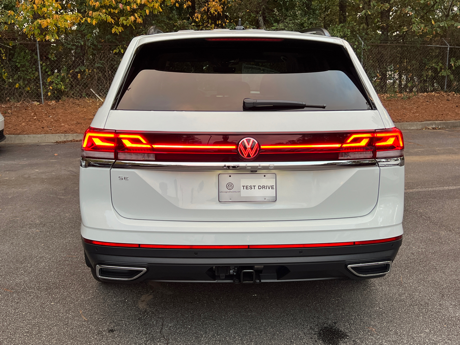 2025 Volkswagen Atlas 2.0T SE w/Technology 6