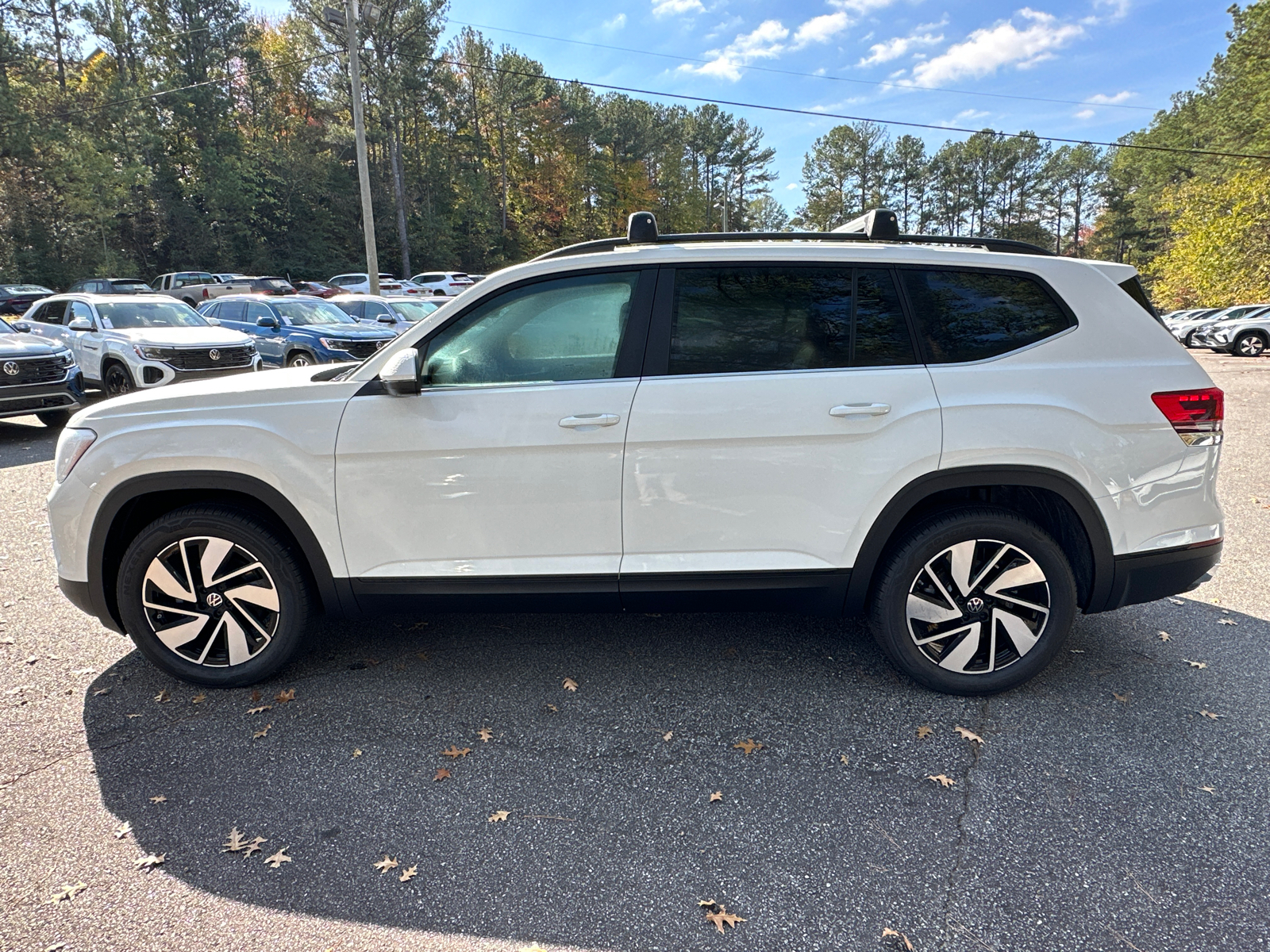 2025 Volkswagen Atlas 2.0T SE w/Technology 4