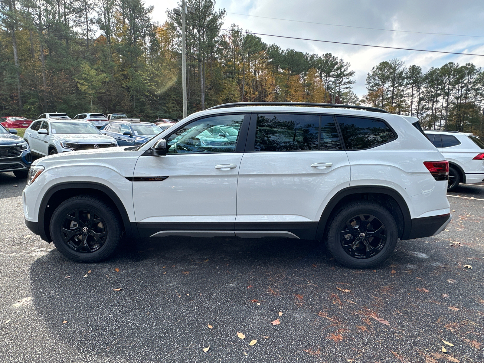 2025 Volkswagen Atlas  4