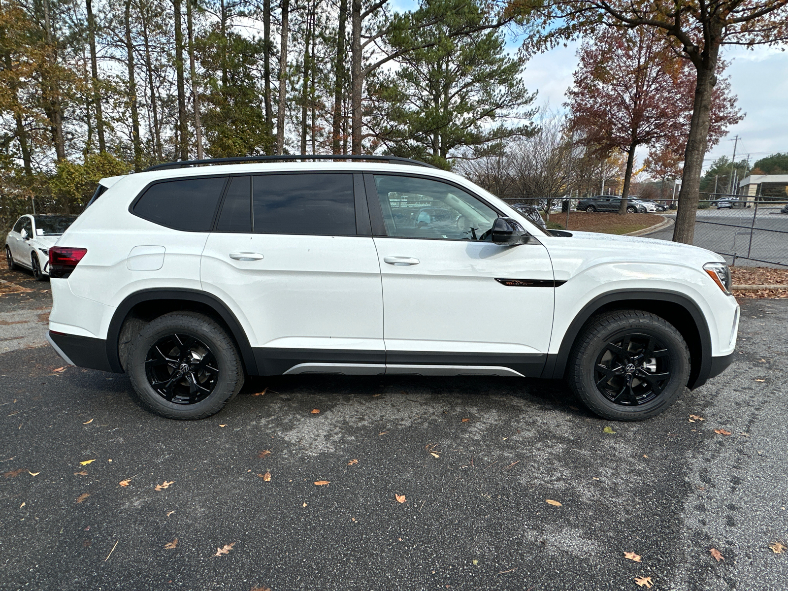 2025 Volkswagen Atlas  8