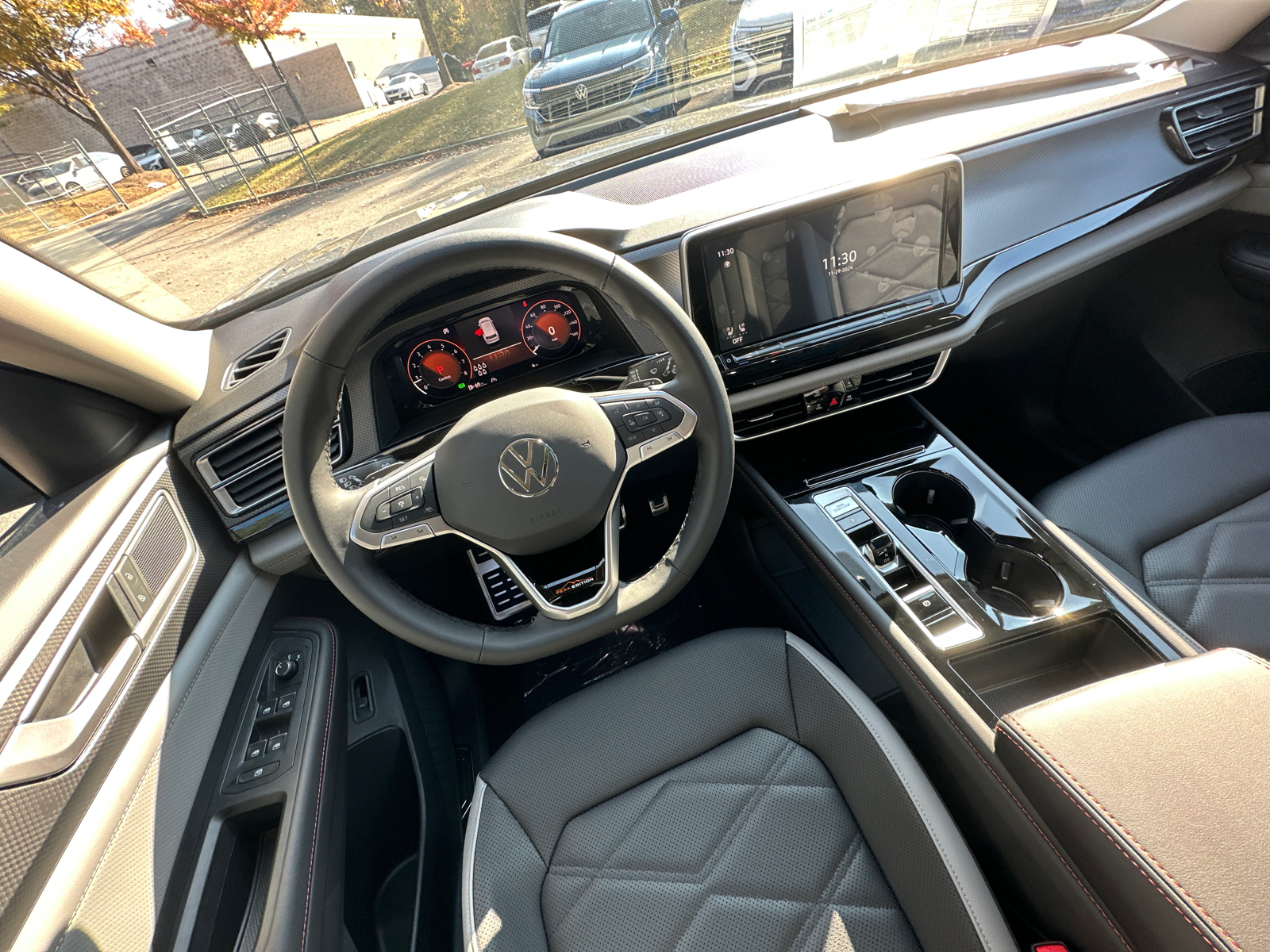 2025 Volkswagen Atlas  31