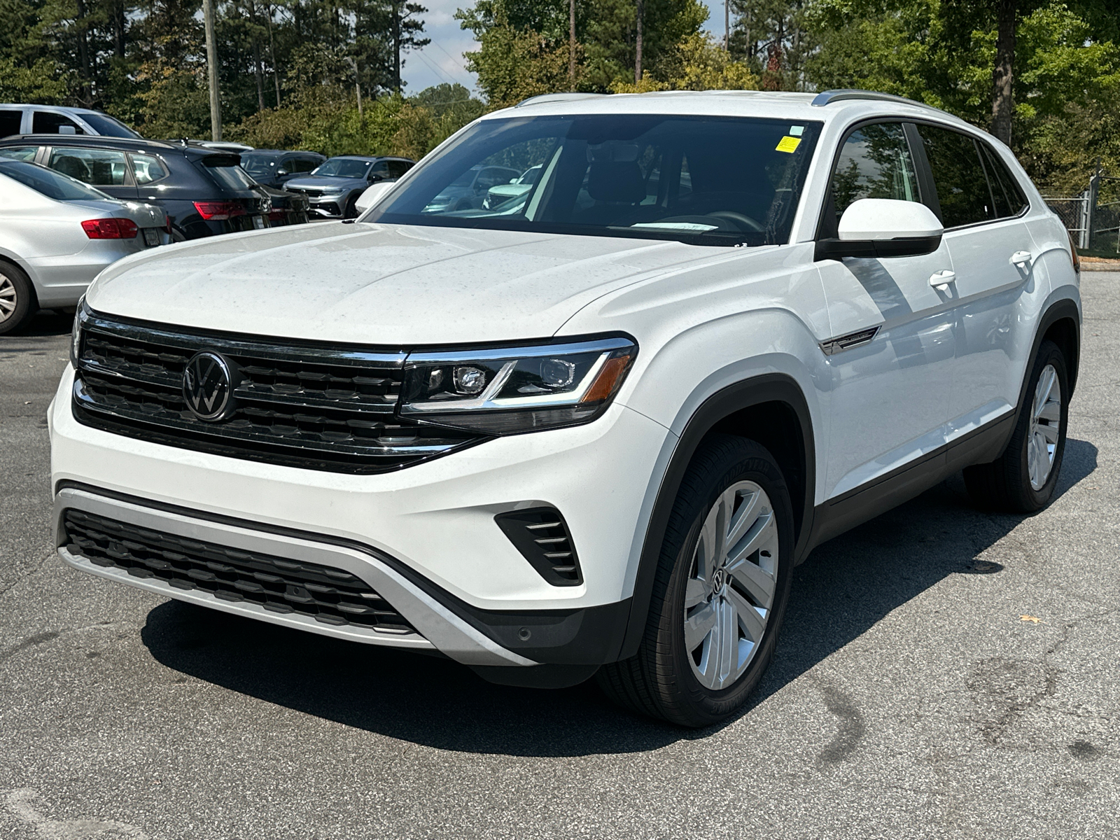 2023 Volkswagen Atlas Cross Sport V6 SE 3