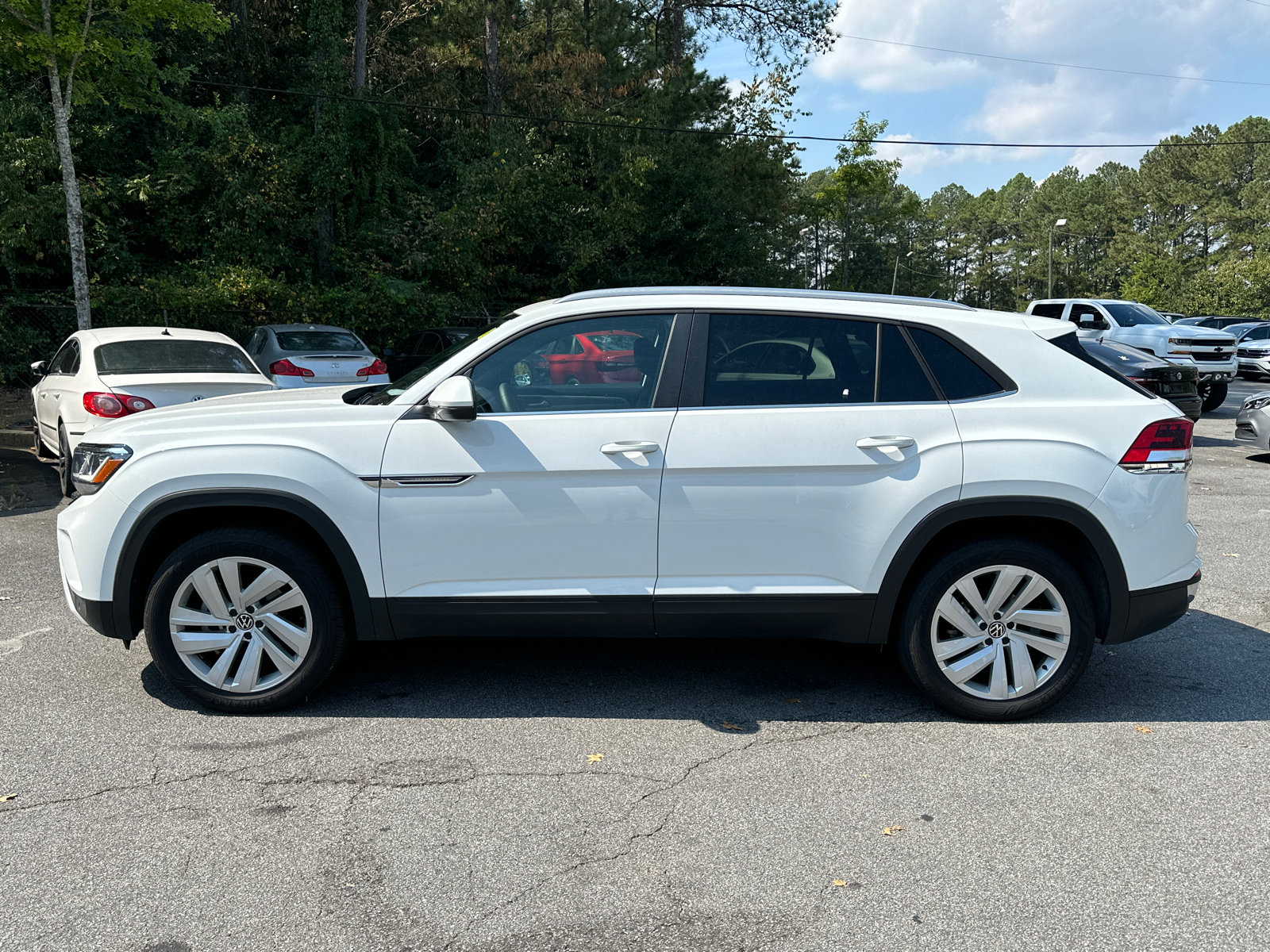 2023 Volkswagen Atlas Cross Sport V6 SE 4