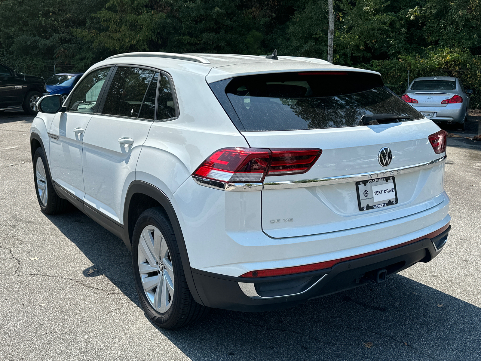 2023 Volkswagen Atlas Cross Sport V6 SE 5