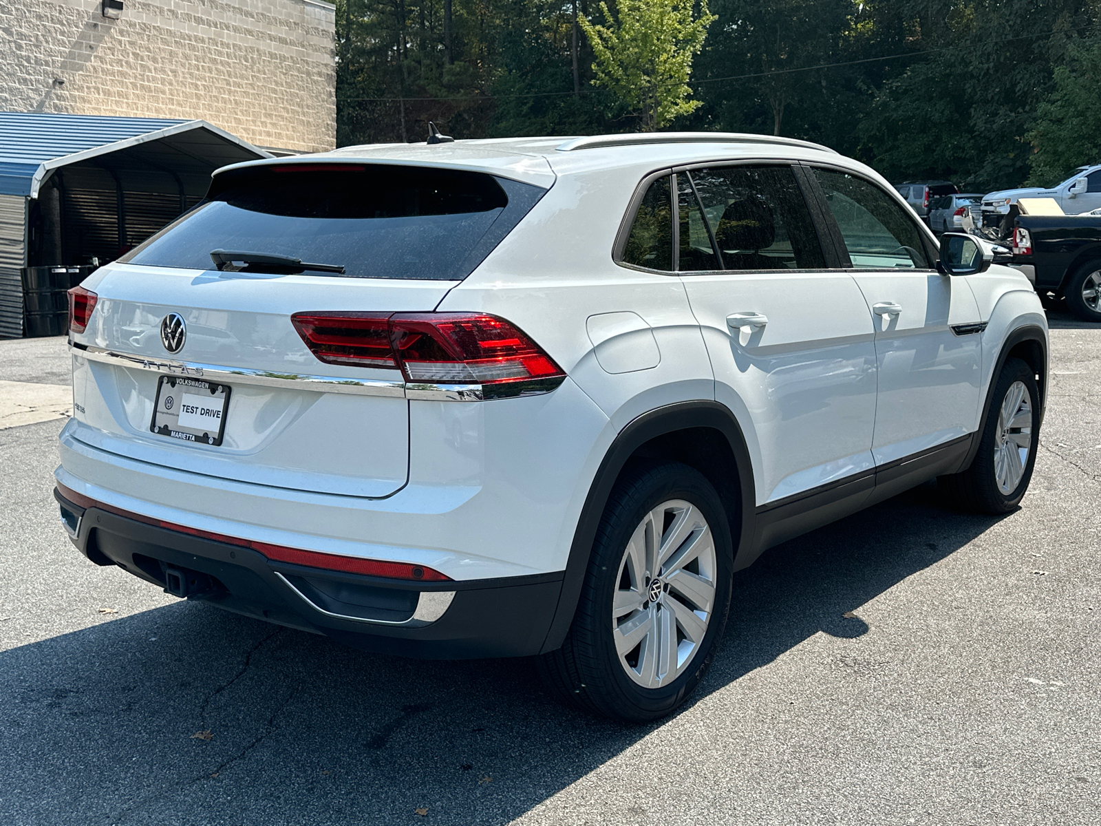 2023 Volkswagen Atlas Cross Sport V6 SE 7