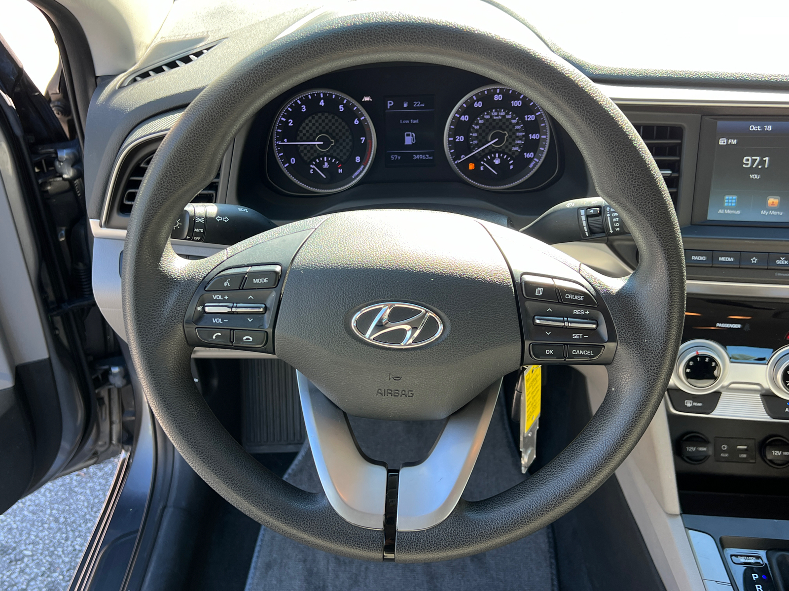 2019 Hyundai Elantra SEL 16