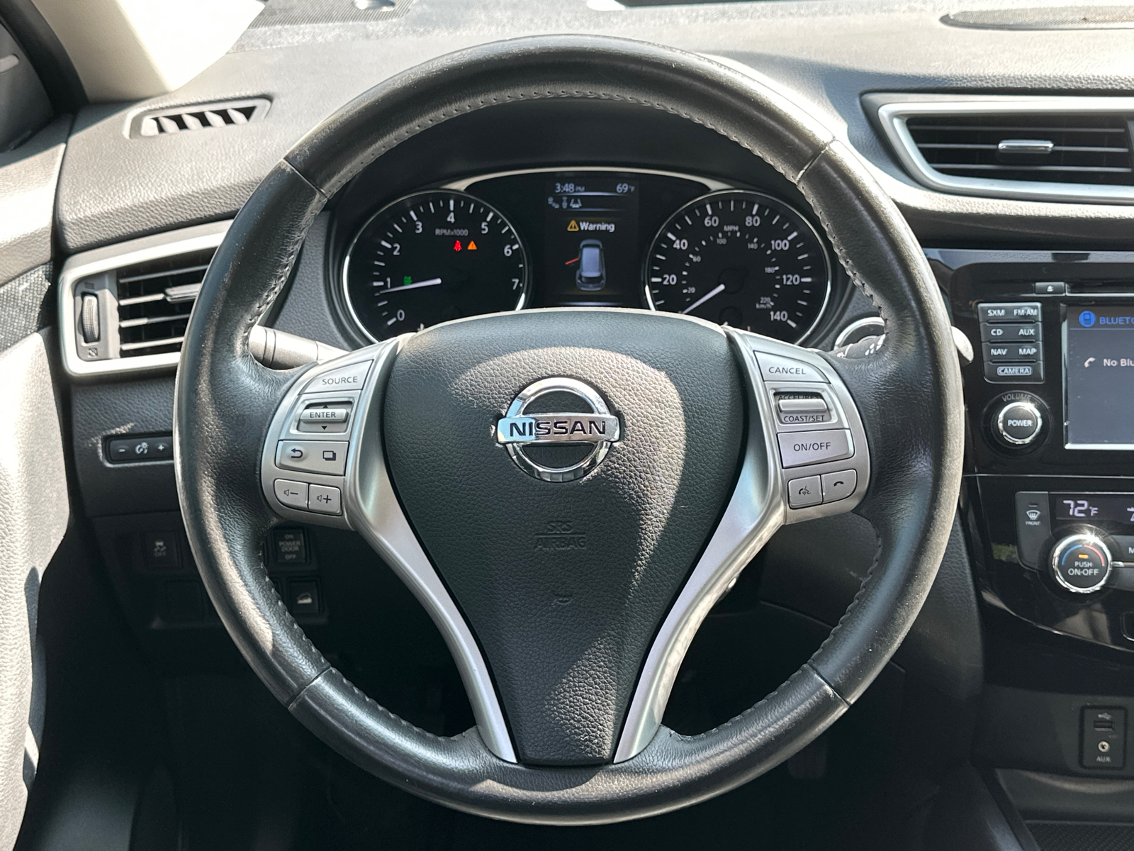 2014 Nissan Rogue SL 24