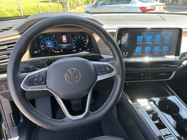 2024 Volkswagen Atlas 2.0T SE w/Technology 12