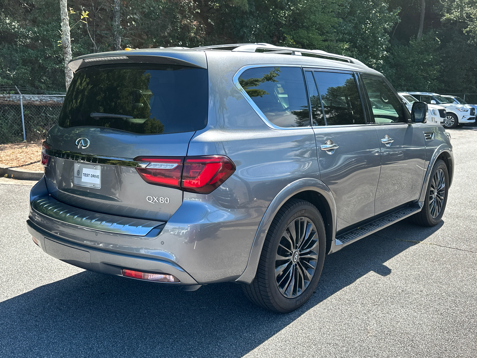 2021 INFINITI QX80 Premium Select 7