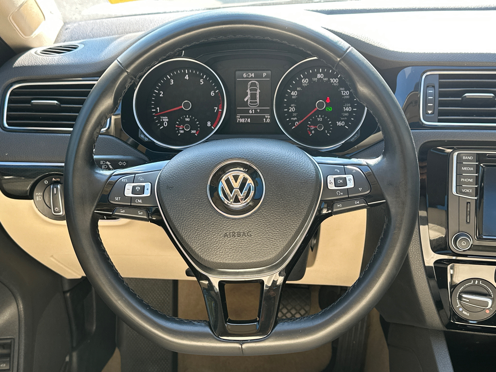 2016 Volkswagen Jetta 1.8T SEL 23