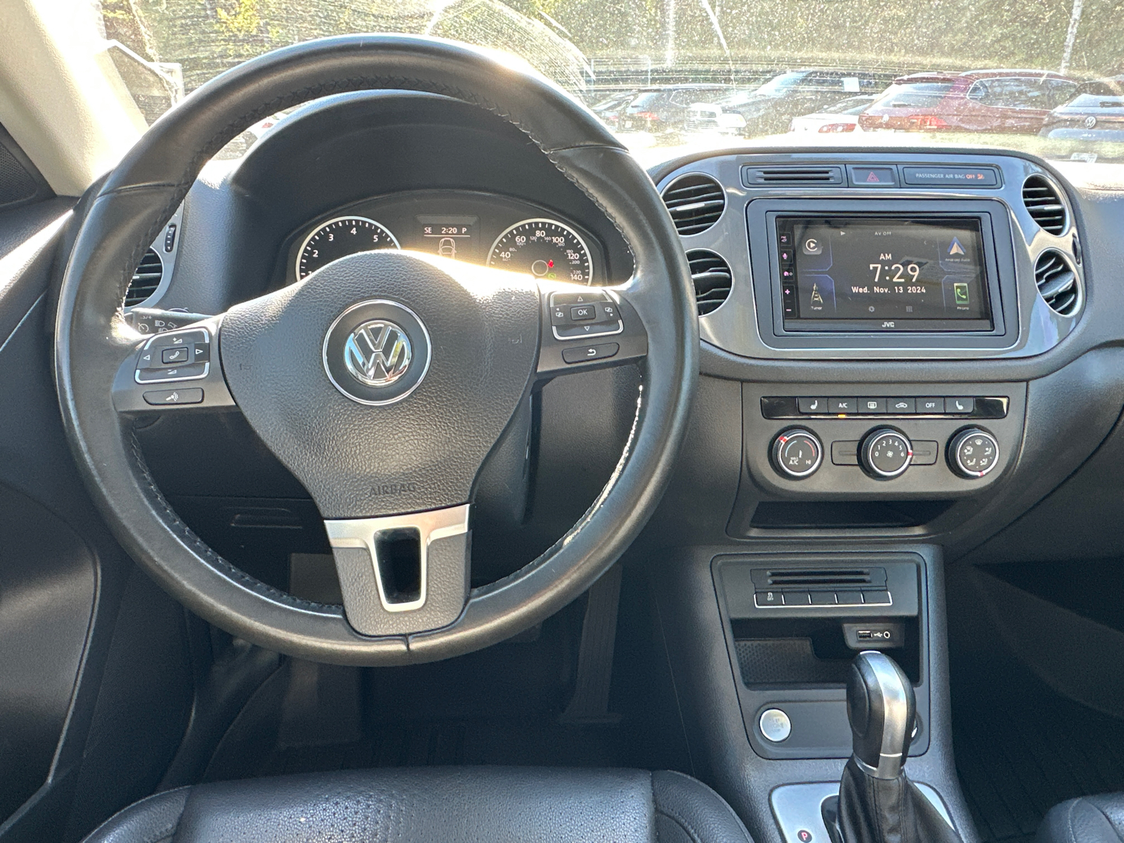 2017 Volkswagen Tiguan Wolfsburg 22