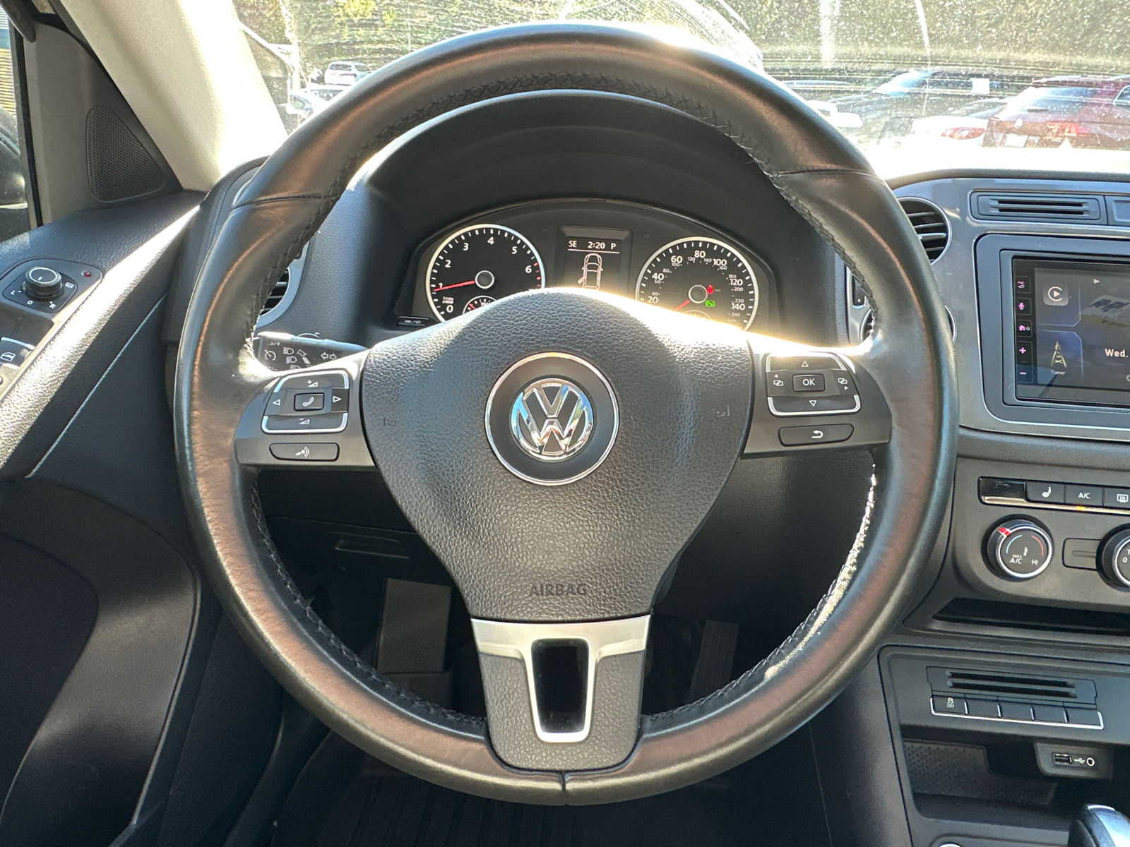 2017 Volkswagen Tiguan Wolfsburg 23