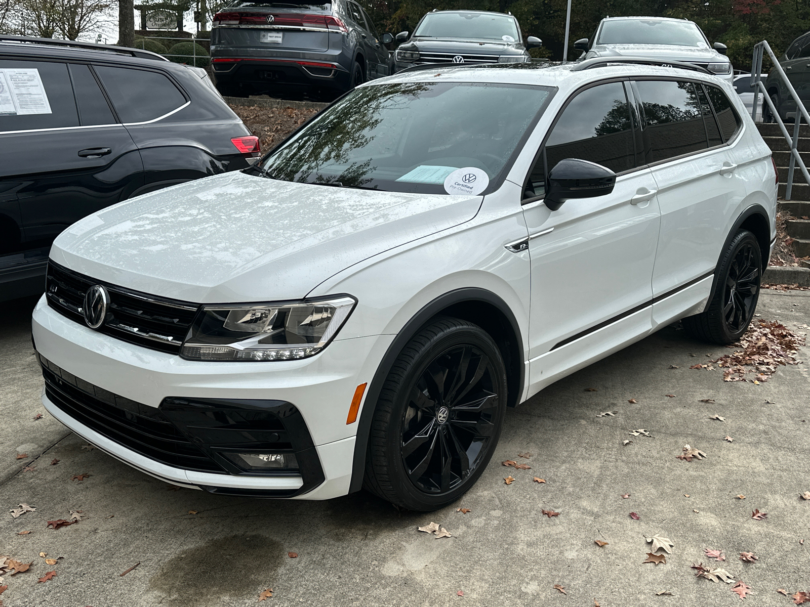 2021 Volkswagen Tiguan 2.0T SE R-Line Black 3