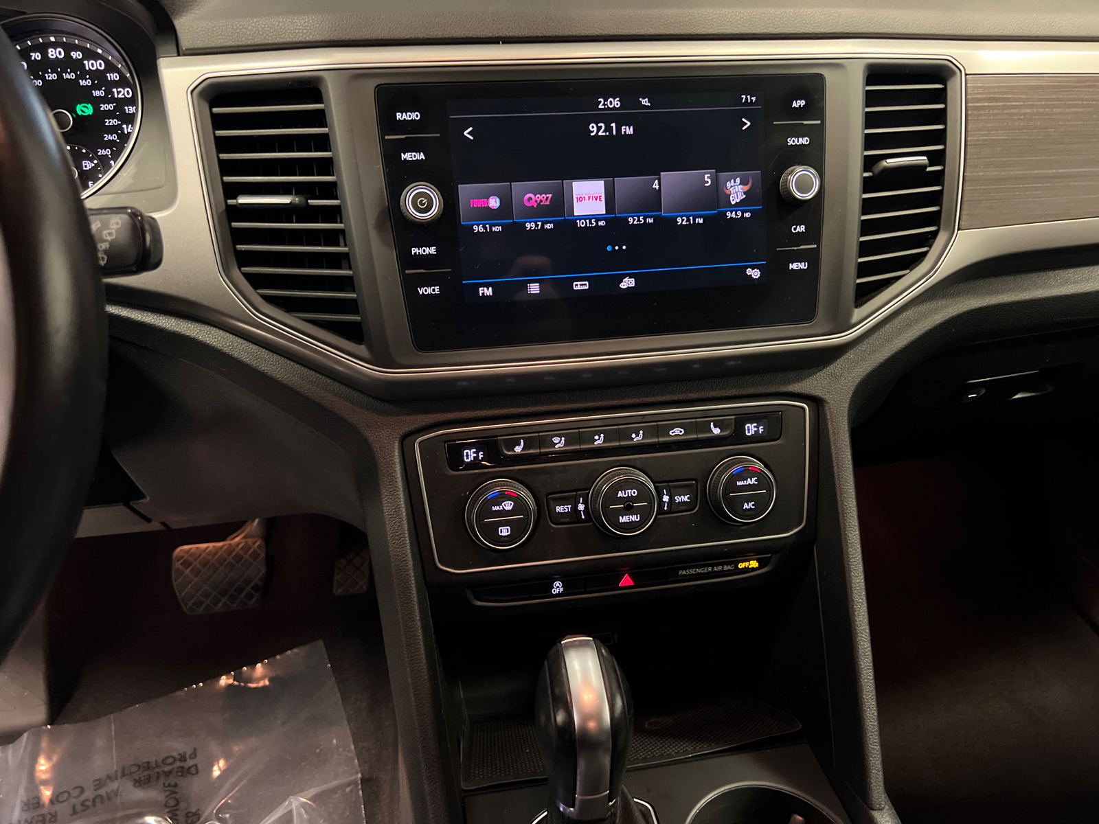 2019 Volkswagen Atlas 3.6L V6 SE 25