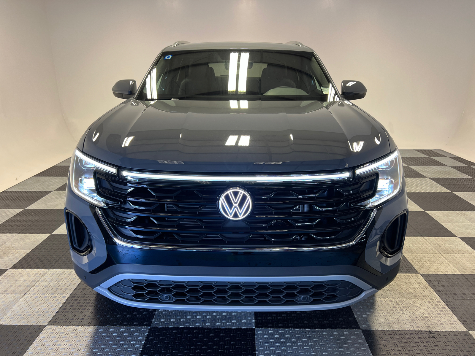 2024 Volkswagen Atlas Cross Sport 2.0T SE w/Technology 2