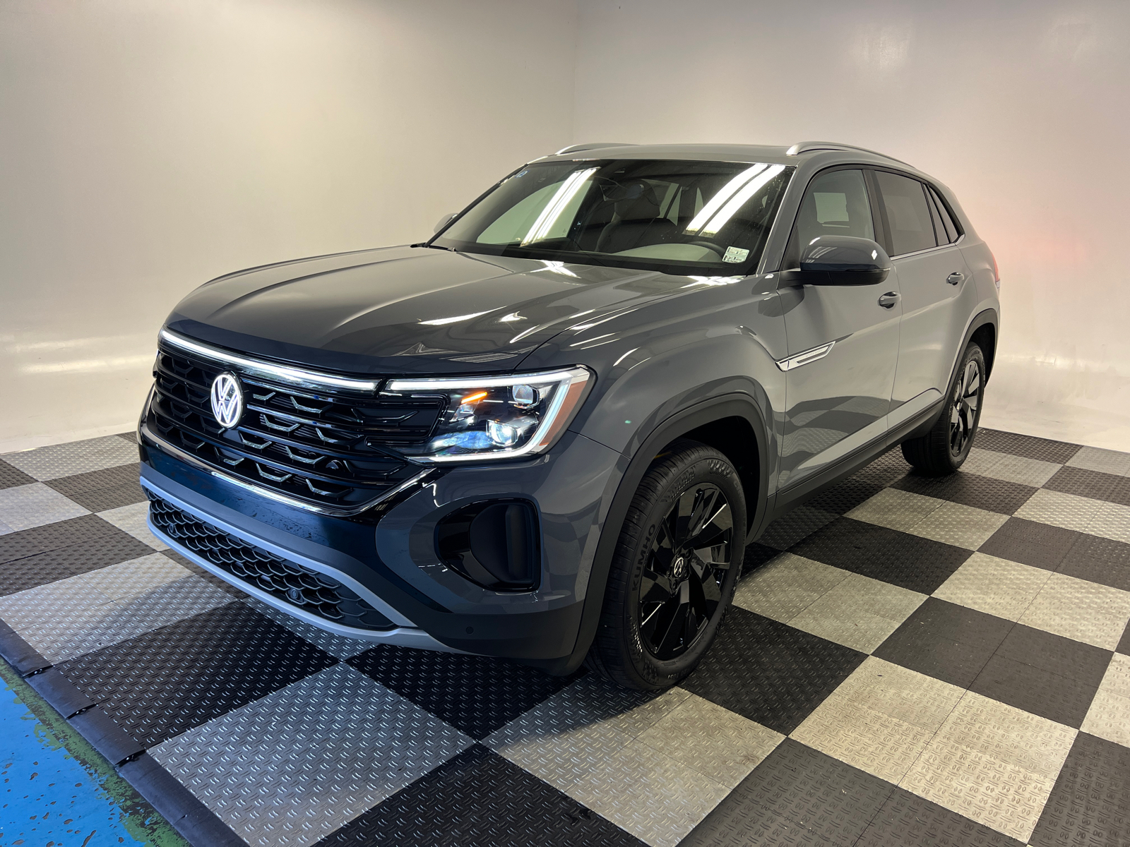 2024 Volkswagen Atlas Cross Sport 2.0T SE w/Technology 3