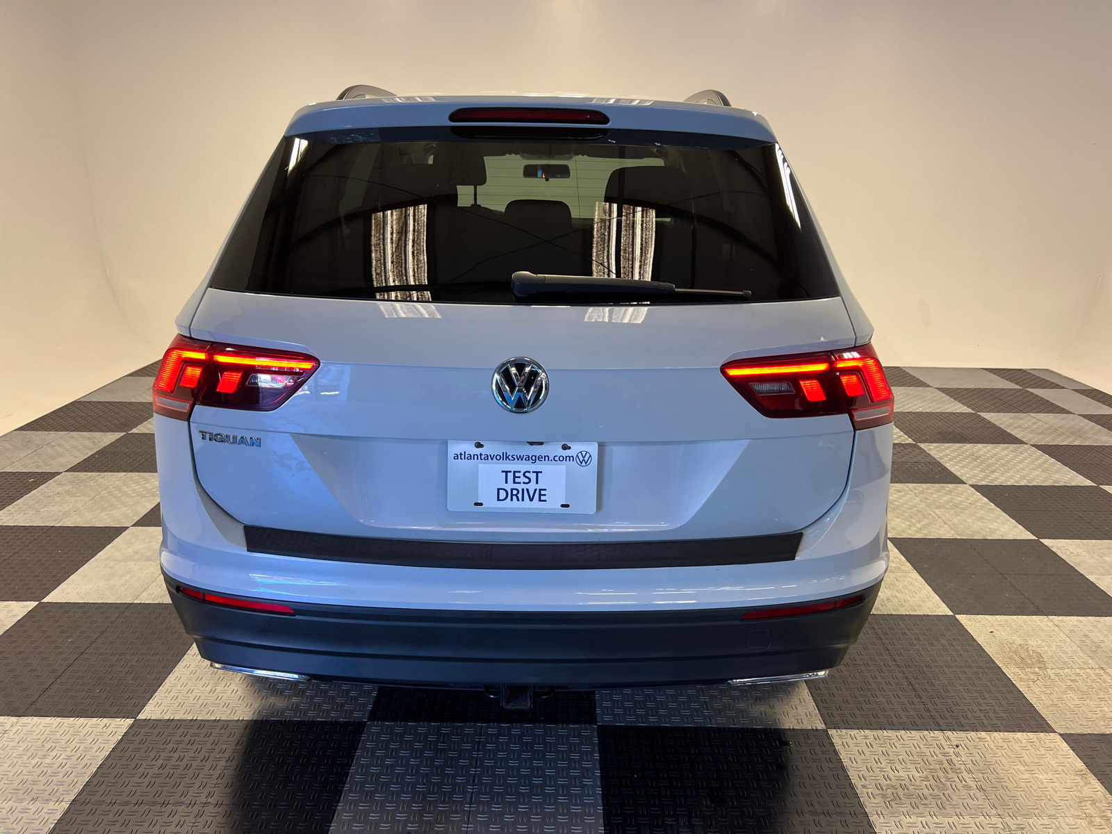 2019 Volkswagen Tiguan 2.0T S 4