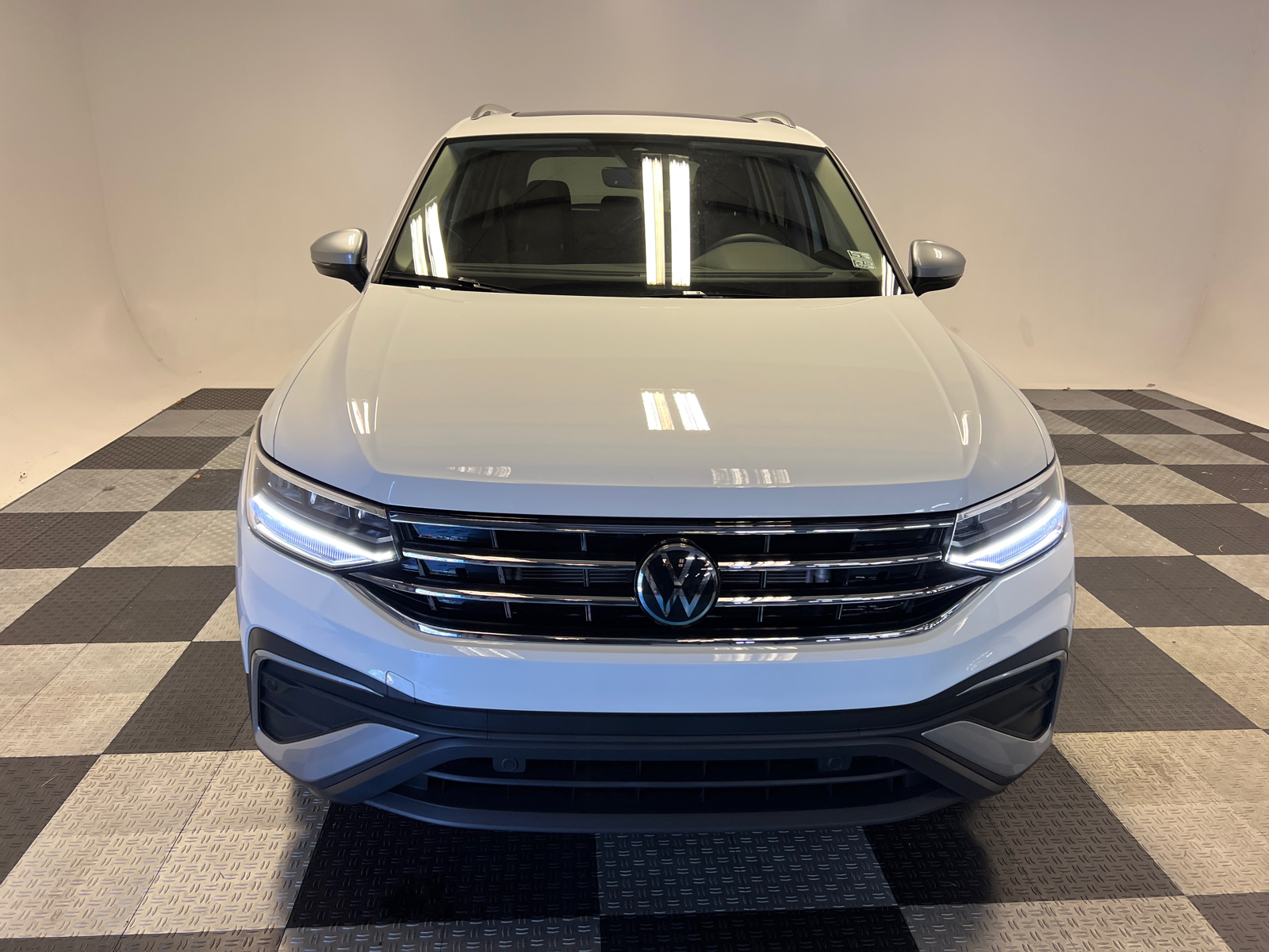 2024 Volkswagen Tiguan Wolfsburg 2