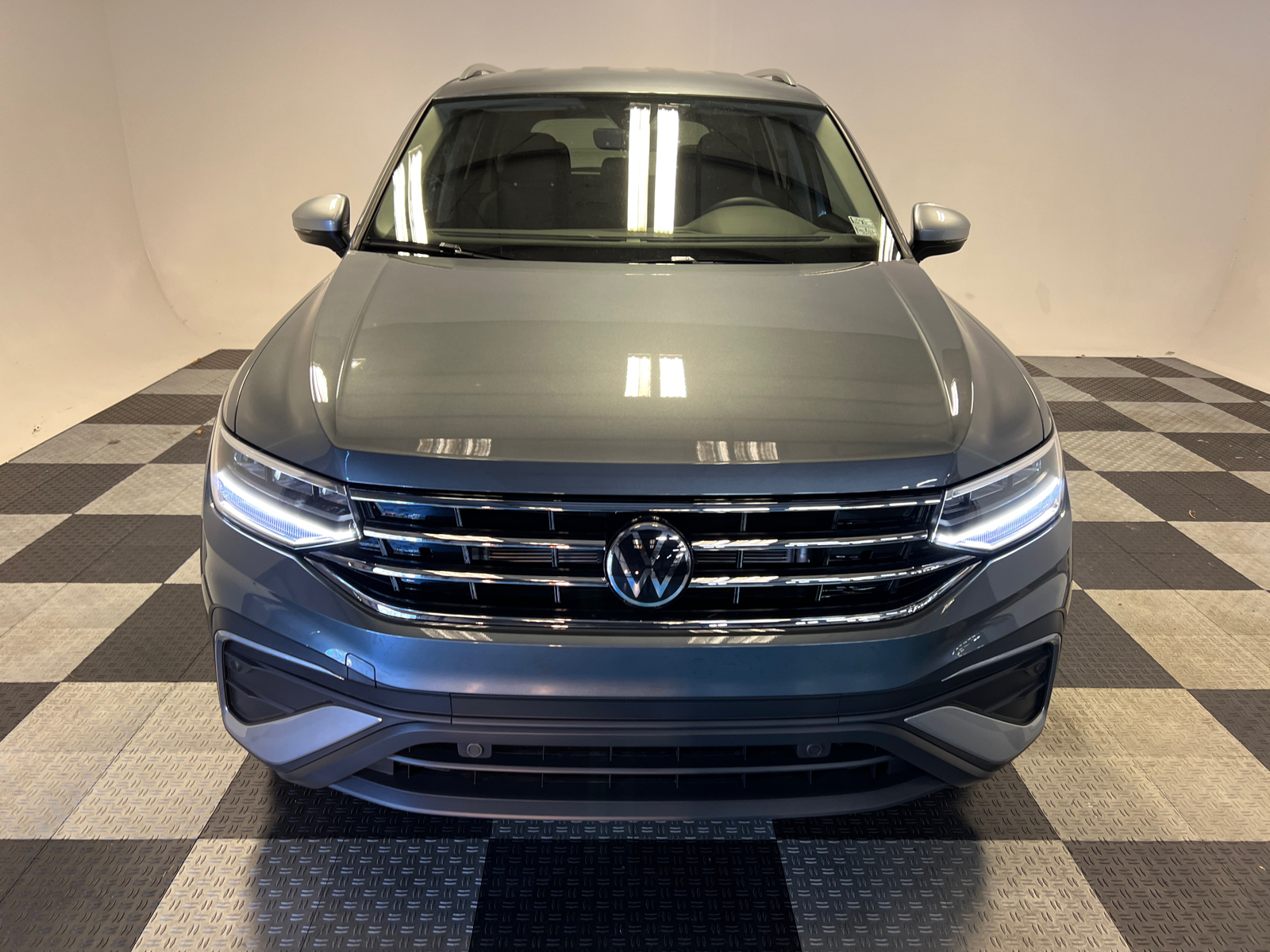 2024 Volkswagen Tiguan Wolfsburg 2