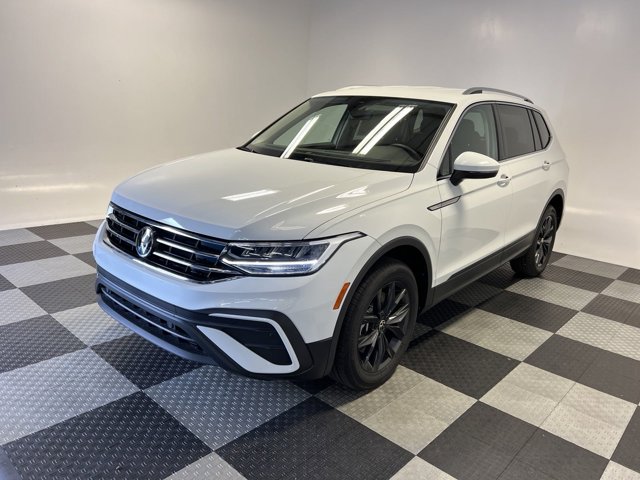 2024 Volkswagen Tiguan 2.0T SE 3