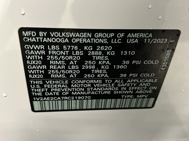 2024 Volkswagen Atlas Cross Sport 2.0T SEL R-Line 22