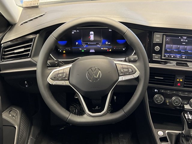 2024 Volkswagen Jetta 1.5T SE 12