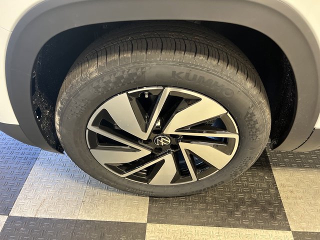 2024 Volkswagen Atlas 2.0T SE w/Technology 9