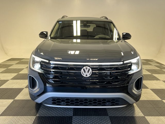 2024 Volkswagen Atlas 2.0T Peak Edition SEL 2