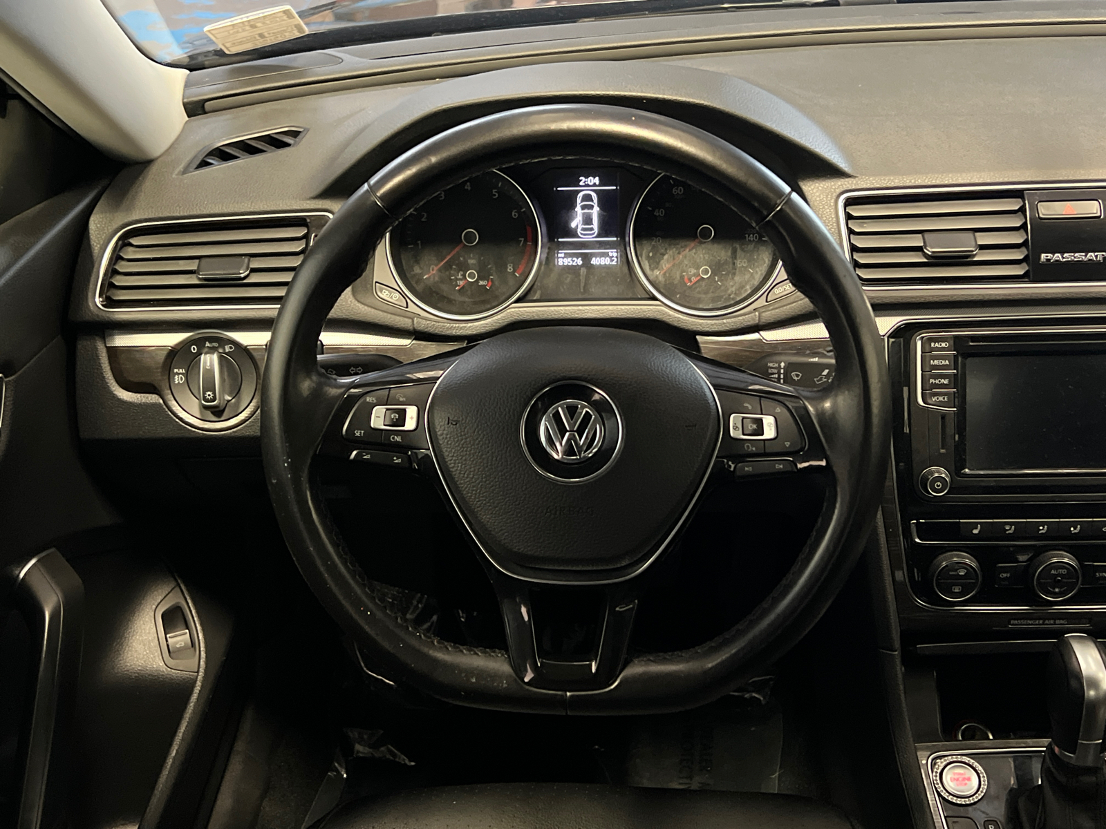 2018 Volkswagen Passat 2.0T SE 19