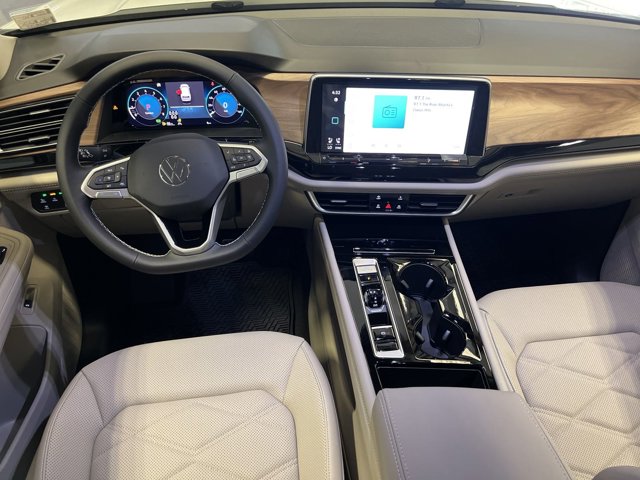 2024 Volkswagen Atlas 2.0T SE w/Technology 12