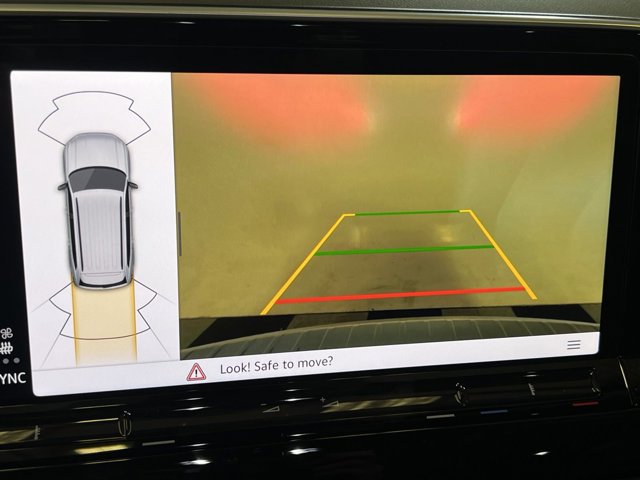 2024 Volkswagen Atlas 2.0T Peak Edition SEL 18