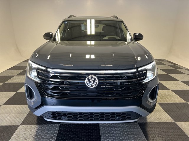 2024 Volkswagen Atlas 2.0T Peak Edition SEL 2