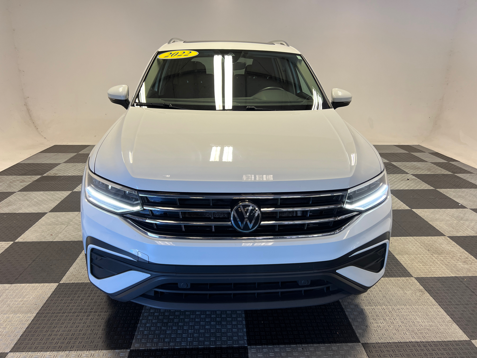 2022 Volkswagen Tiguan 2.0T SE 2