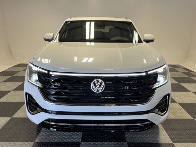 2024 Volkswagen Atlas Cross Sport 2.0T SEL R-Line 2