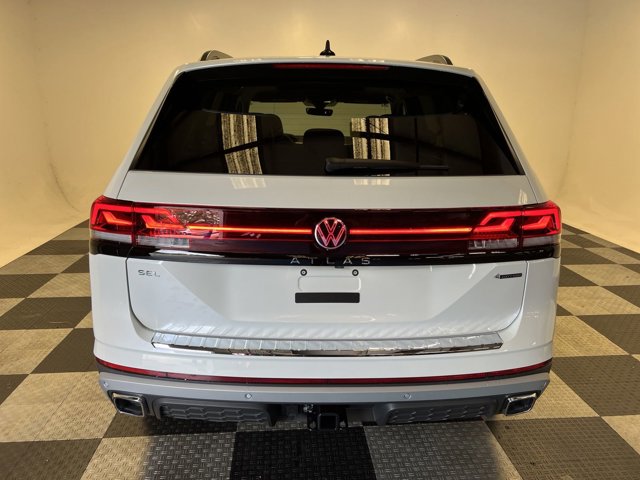 2024 Volkswagen Atlas 2.0T Peak Edition SEL 4