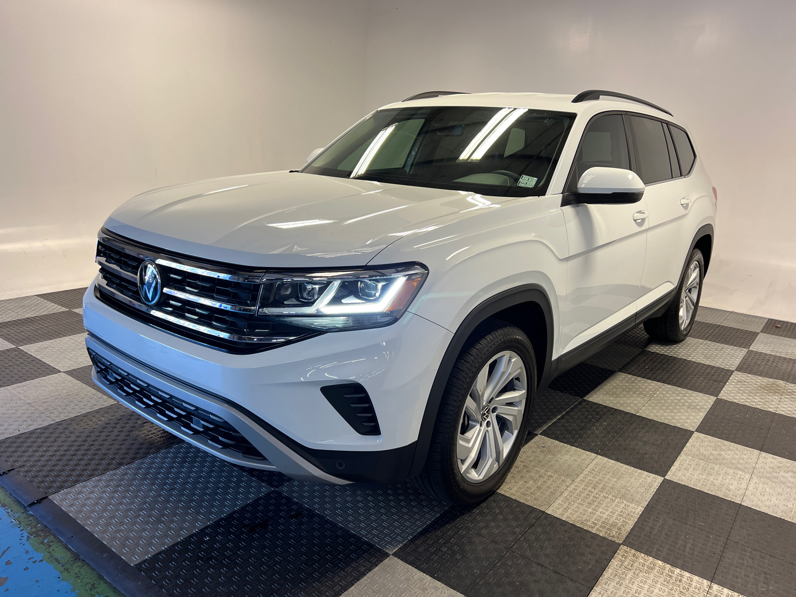 2022 Volkswagen Atlas 3.6L V6 SE w/Technology 3