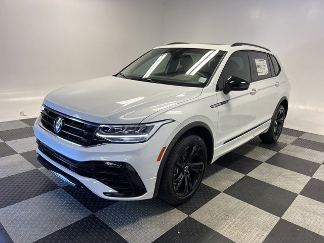 2024 Volkswagen Tiguan 2.0T SE R-Line Black 3