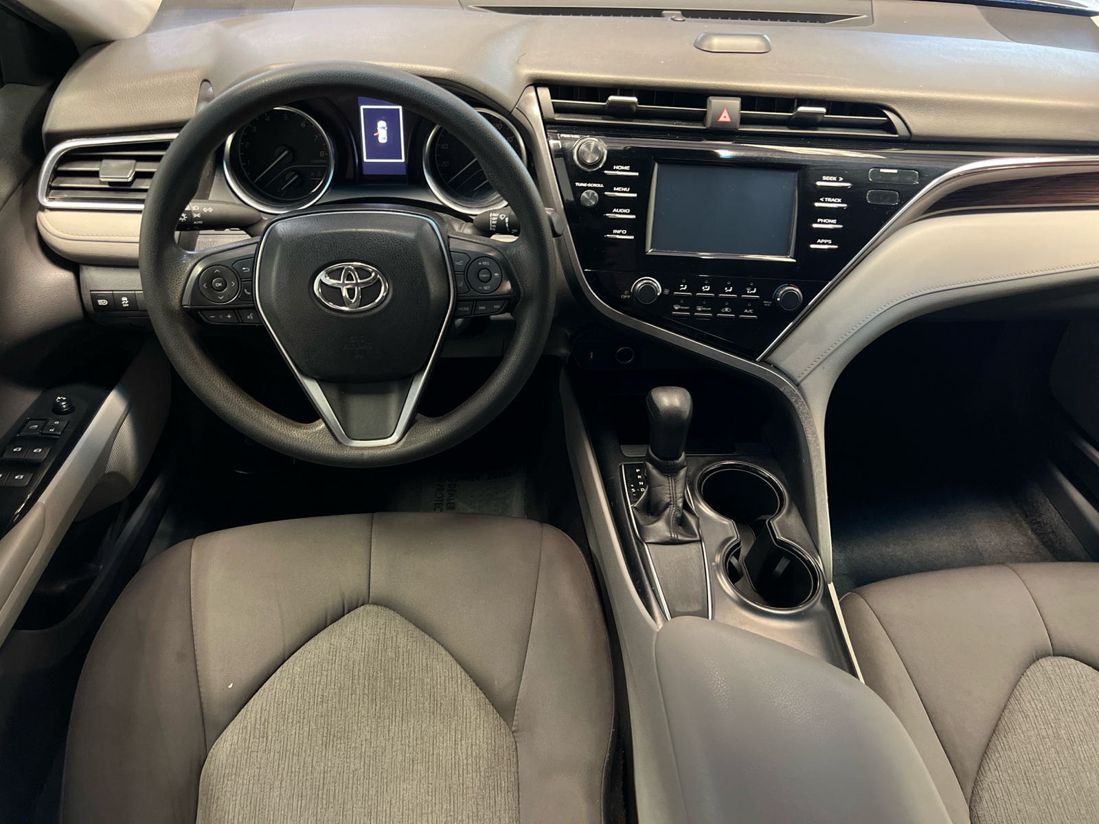 2018 Toyota Camry L 17