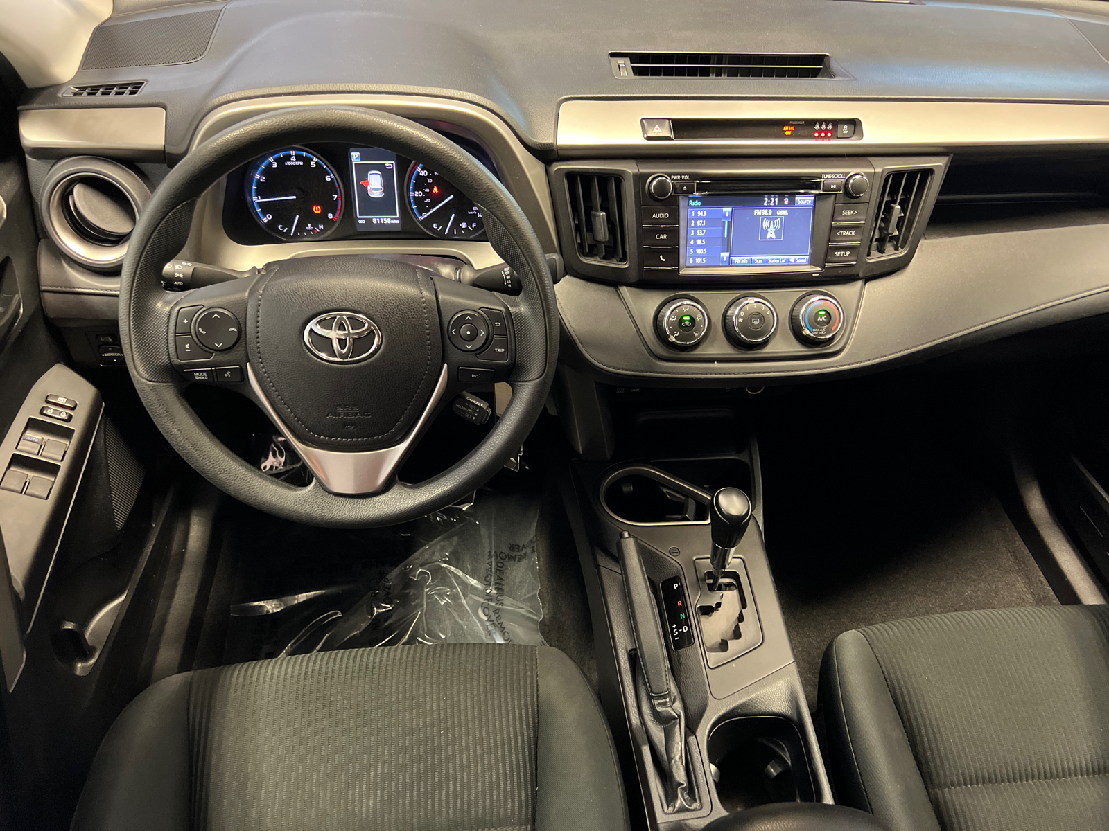 2017 Toyota RAV4 LE 18