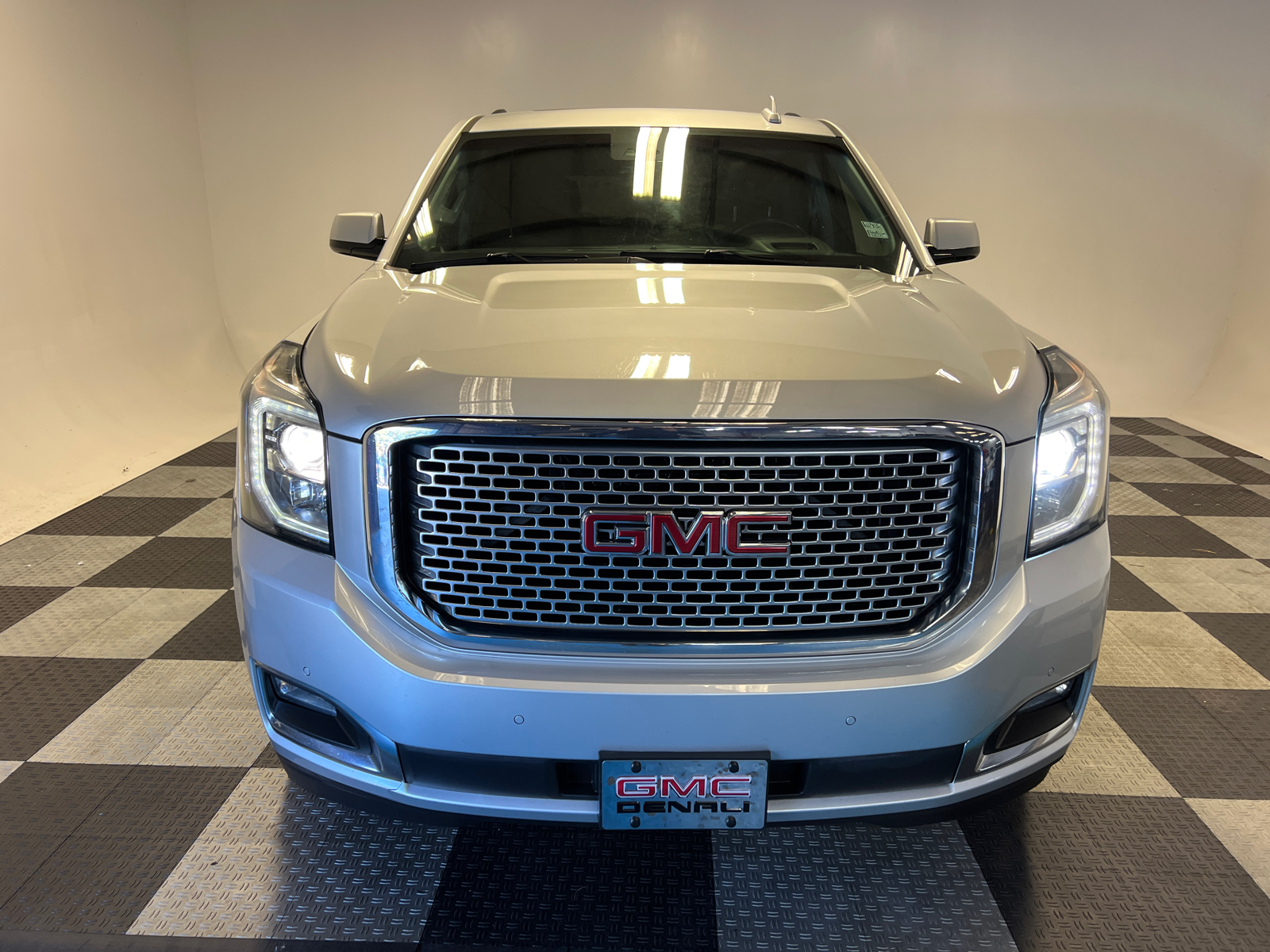 2015 GMC Yukon Denali 2