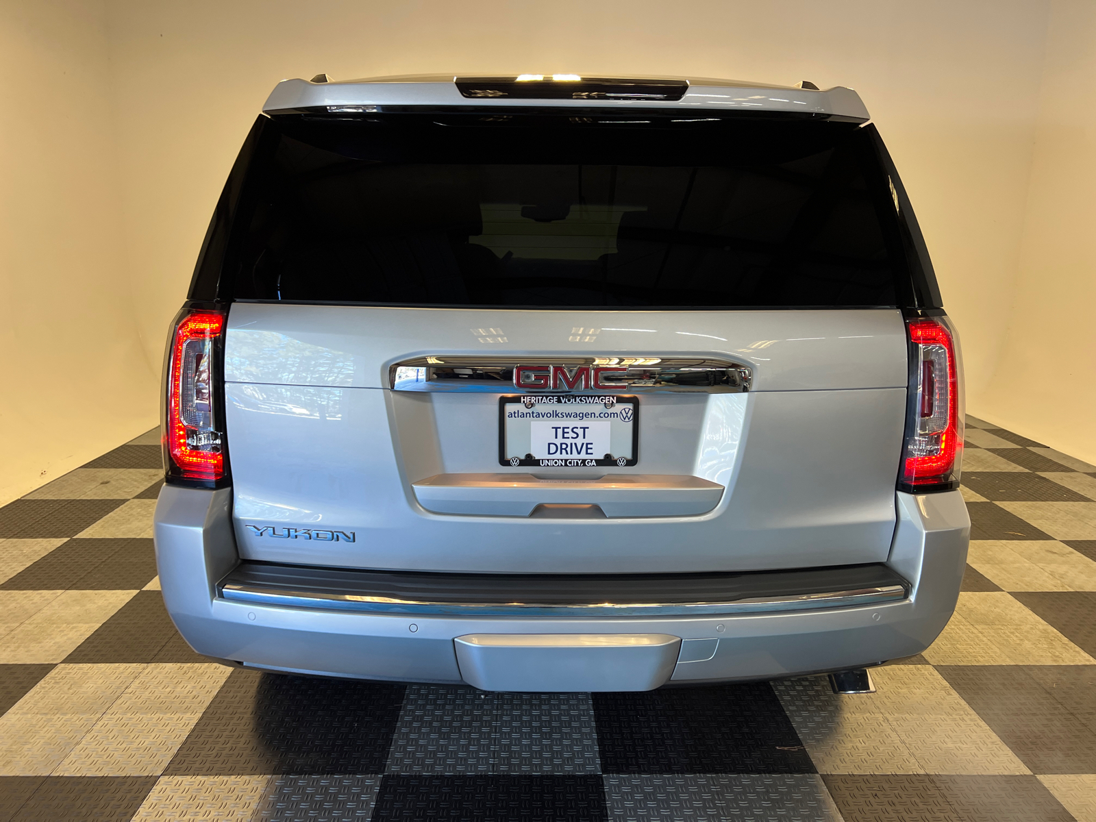 2015 GMC Yukon Denali 4