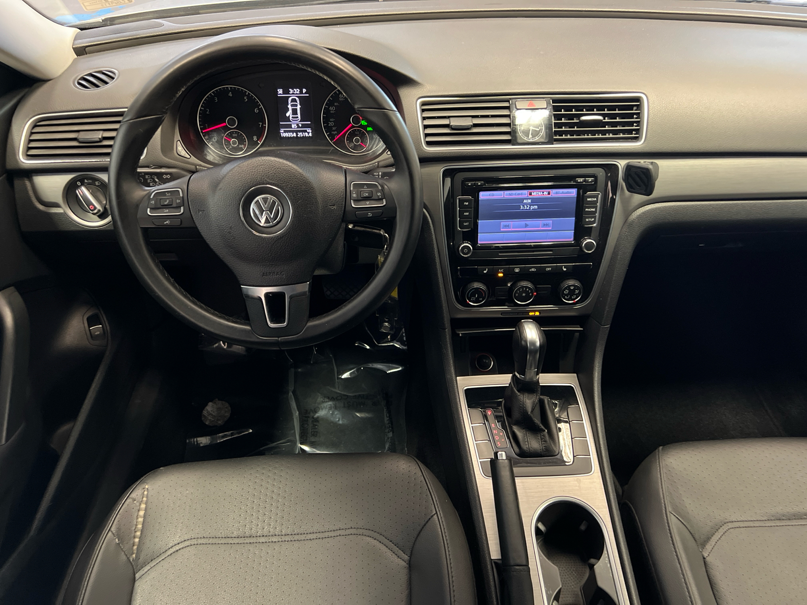 2014 Volkswagen Passat 1.8T SE 18