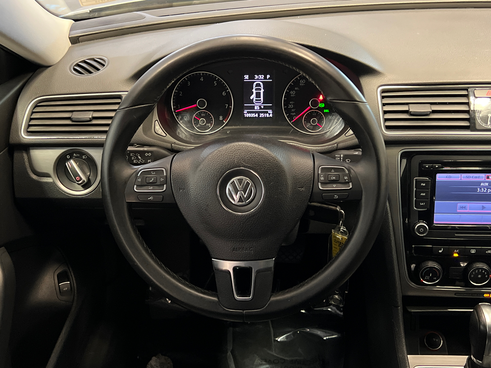 2014 Volkswagen Passat 1.8T SE 19